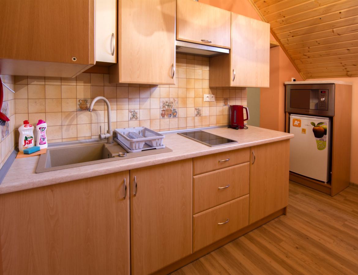 Apartments Kalyn Svoboda nad Upou Ngoại thất bức ảnh
